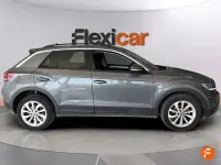 Usado VW T-Roc Advance 110 CV (80 kW) 2022 Gris SUV