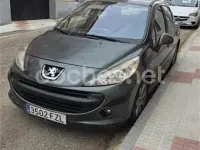 Usado Peugeot 207 Premium 90 CV (66 kW) 2008 Verde Berlina