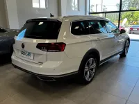 Usado VW Passat Alltrack 200 CV (147 kW) 2022 Blanco Familiar