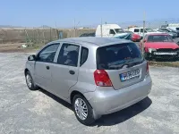 Usado Chevrolet Kalos SE 72 CV (52 kW) 2004 Gris / plata Berlina