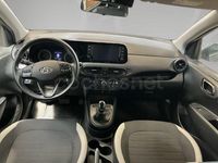 Usado Hyundai i10 67 CV (49 kW) 2022 Gris / plata Utilitario