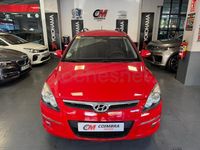 Usado Hyundai i30 Comfort 90 CV (66 kW) 2010 Rojo Familiar