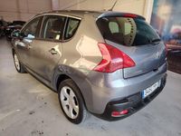 Usado Peugeot 3008 Allure 112 CV (82 kW) 2011 Gris / plata Familiar