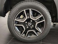 Usado Dacia Spring Comfort Plus 33 kW (45 CV) 2023 Gris Utilitario