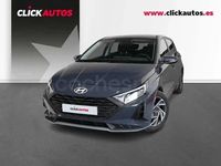 Usado Hyundai i20 79 CV (58 kW) 2025 Gris / plata Utilitario