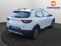 Usado Kia Stonic 100 HP (73 kW) 2025 Branco SUV