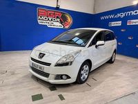 Usado Peugeot 5008 Active 120 CV (88 kW) 2014 Blanco Monovolumen