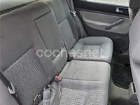 Usado VW Golf IV Highline 110 CV (80 kW) 2000 Azul Familiar