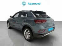 Usado VW T-Roc Life 150 CV (110 kW) 2023 Gris / plata SUV