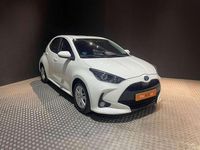 Usado Toyota Yaris Hybrid Active 116 CV (85 kW) 2021 Blanco Utilitario