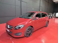 Usado Mercedes B200 136 CV (100 kW) 2018 Rojo Utilitario