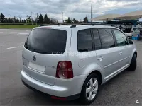 Usado VW Touran Edition 105 CV (77 kW) 2008 Gris / plata Monovolumen
