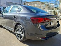Usado Toyota Avensis Advance 143 CV (105 kW) 2015 Gris / plata Berlina