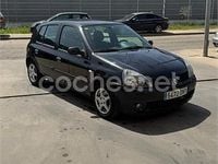 Begagnad Renault Clio II 65 HK (47 kW) 2005 Svart Sedan