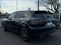 Käytetty Porsche Cayenne 462 HP (339 kW) 2018 Musta Katumaasturi