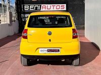 Usado VW Fox 54 CV (39 kW) 2006 Amarillo Utilitario