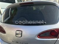 Usado Seat Leon Sport 105 CV (77 kW) 2007 Gris / plata Berlina