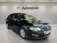 Usado VW Passat Highline 140 CV (102 kW) 2008 Negro Berlina