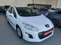 Usado Peugeot 308 Access 112 CV (82 kW) 2011 Blanco Berlina