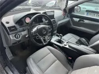 Usado Mercedes C200 Avantgarde 122 CV (89 kW) 2008 Negro Berlina