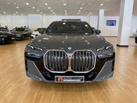 Usado BMW 740 299 CV (219 kW) 2025 Gris / plata Berlina