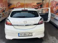 Usado Opel Astra GTC Sport 110 CV (80 kW) 2009 Blanco Berlina