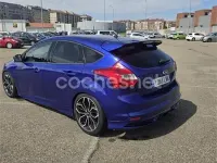 Usado Ford Focus ST 250 CV (183 kW) 2014 Azul Berlina