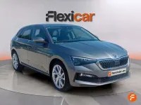Usado Skoda Scala Style 110 CV (80 kW) 2022 Gris Utilitario