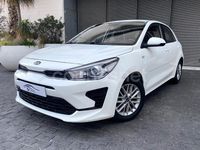 Usado Kia Rio 84 CV (61 kW) 2021 Blanco Berlina