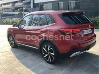 Usado MG ZS Luxury 197 CV (144 kW) 2025 Granate SUV