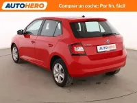 Usado Skoda Fabia Ambition 75 CV (55 kW) 2017 Rojo Berlina