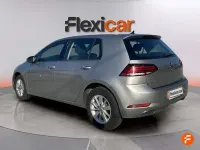Usado VW Golf VII Advance 116 HP (85 kW) 2020 Cinzento Citadino
