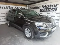 Usado Peugeot 5008 Allure 130 CV (95 kW) 2018 Negro SUV