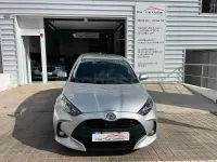 Usado Toyota Yaris Hybrid Business Edition 116 CV (85 kW) 2024 Gris / plata Berlina