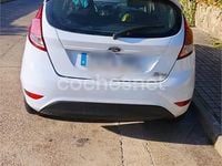 Usado Ford Fiesta Trend 75 CV (55 kW) 2014 Blanco Utilitario