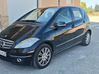 Usado Mercedes A180 AMG 109 CV (80 kW) 2012 Negro Berlina