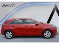 Usado Kia Ceed 136 CV (100 kW) 2025 Rojo Utilitario