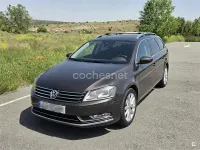 Usado VW Passat Highline 170 CV (125 kW) 2011 Marrón Familiar