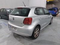 Usado VW Polo Advance 85 CV (62 kW) 2009 Gris / plata Utilitario