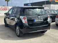 Usado Toyota Corolla 146 CV (107 kW) 2013 Negro metalico Familiar