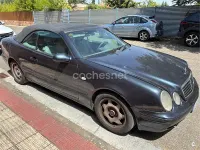 Usado Mercedes CLK200 Elegance 136 CV (100 kW) 1999 Negro Descapotable