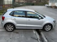 Usado VW Polo Advance 95 CV (69 kW) 2011 Gris Utilitario
