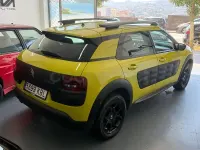 Usado Citroën C4 Feel 100 CV (73 kW) 2017 Amarillo Berlina