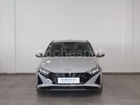 Usado Hyundai i20 101 CV (74 kW) 2024 Gris / plata Berlina