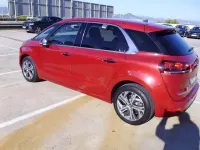 Usado Citroën C4 Feel 120 CV (88 kW) 2016 Rojo Monovolumen