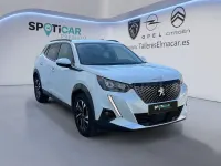 Usado Peugeot 2008 Allure 130 CV (95 kW) 2021 Blanco SUV