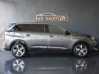 Usado Peugeot 5008 Allure 131 CV (96 kW) 2022 Gris / plata Monovolumen