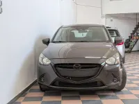 Usado Mazda 2 Luxury 105 CV (77 kW) 2018 Gris Utilitario