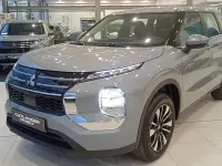 Nuevo Mitsubishi Outlander P-HEV Motion 306 CV (225 kW) 2026 Gris / plata SUV