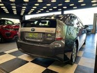 Usado Toyota Prius Advance 136 CV (100 kW) 2016 Gris / plata Berlina